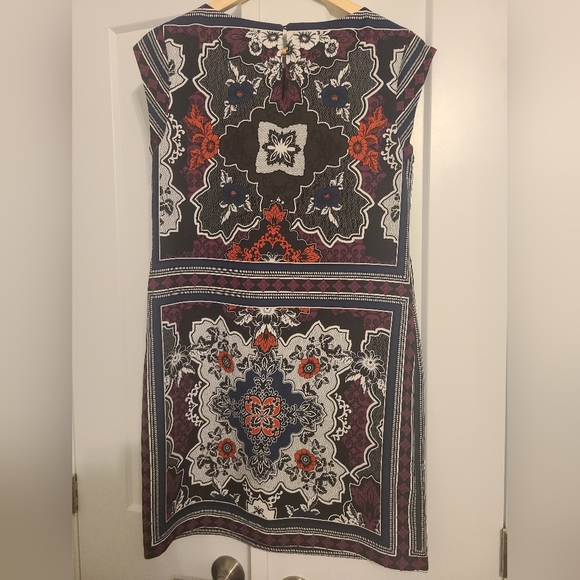 Banana Republic Size 6 Floral Navy and Purple Print Shift Dress - Picture 4 of 4